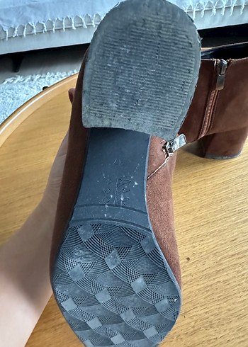 Kahverengi Süet Topuklu Kadın Bot - Görsel 3