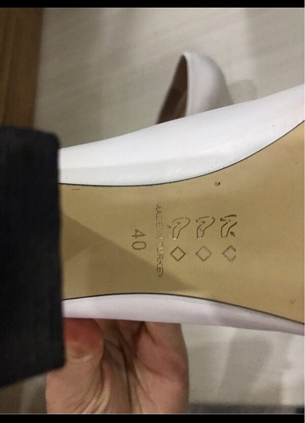 Beyaz dolgu topuk - Görsel 4