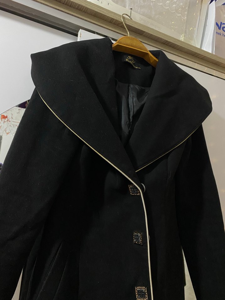 Siyah Çift Düğmeli Kaban - Görsel 3