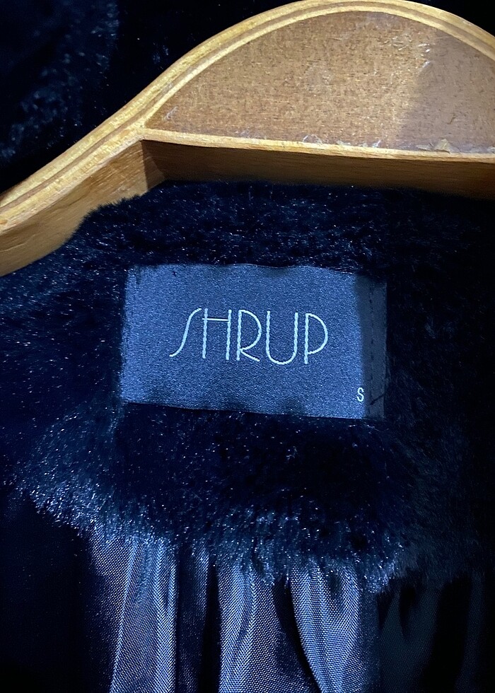 Siyah Kürk - Görsel 2