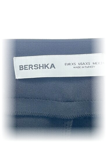 xs Beden Bershka Düz Kesim %70 İndirimli.