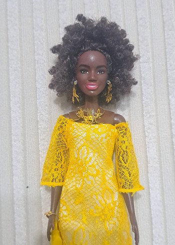 Fashionistas zenci barbie bebek - Görsel 2
