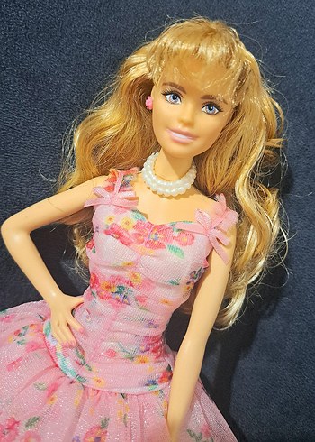 Beden barbie koleksiyon dogum gunu bebegi