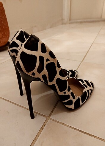 Zebra Stiletto