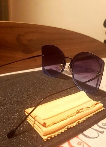 Salvatore ferragamo güneş gözlüğü 