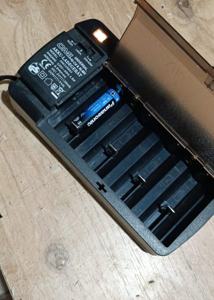 Pil şarj istasyonu - Görsel 2