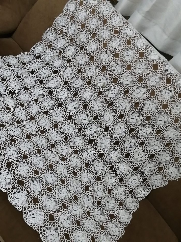 El Yapımı Beyaz Dantel Örtü - Görsel 3