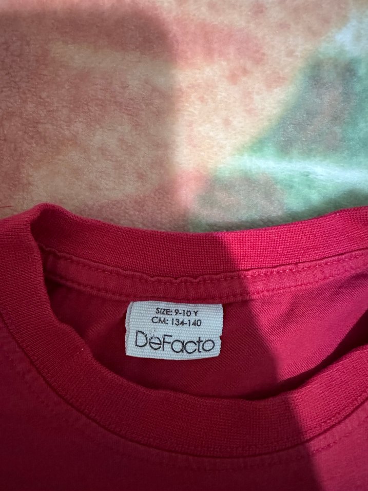 Kız Çocuk Kırmızı Baskılı Tişört - Görsel 3