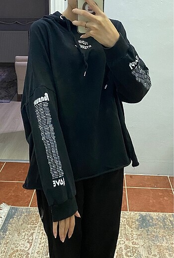 sweatshirt