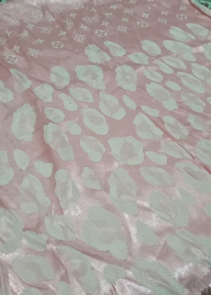 Louis Vuitton şal  - Görsel 2