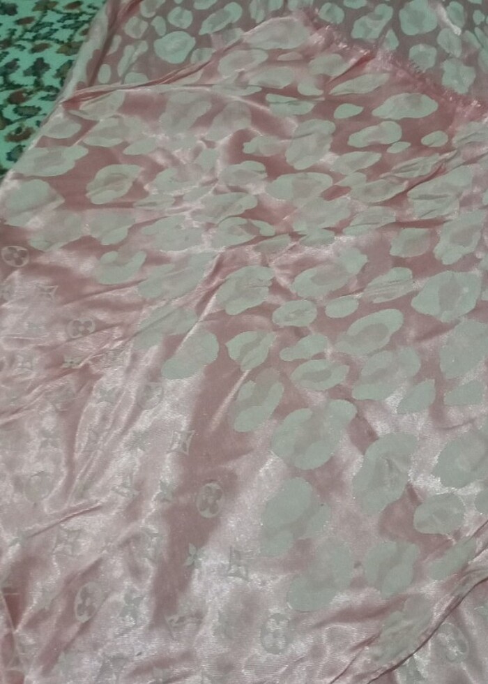 Louis Vuitton şal  - Görsel 3