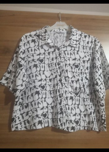 Cool Club Düğmeli Desenli Kısa Kollu Crop Gömlek
