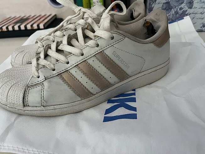 Adidas SuperStar