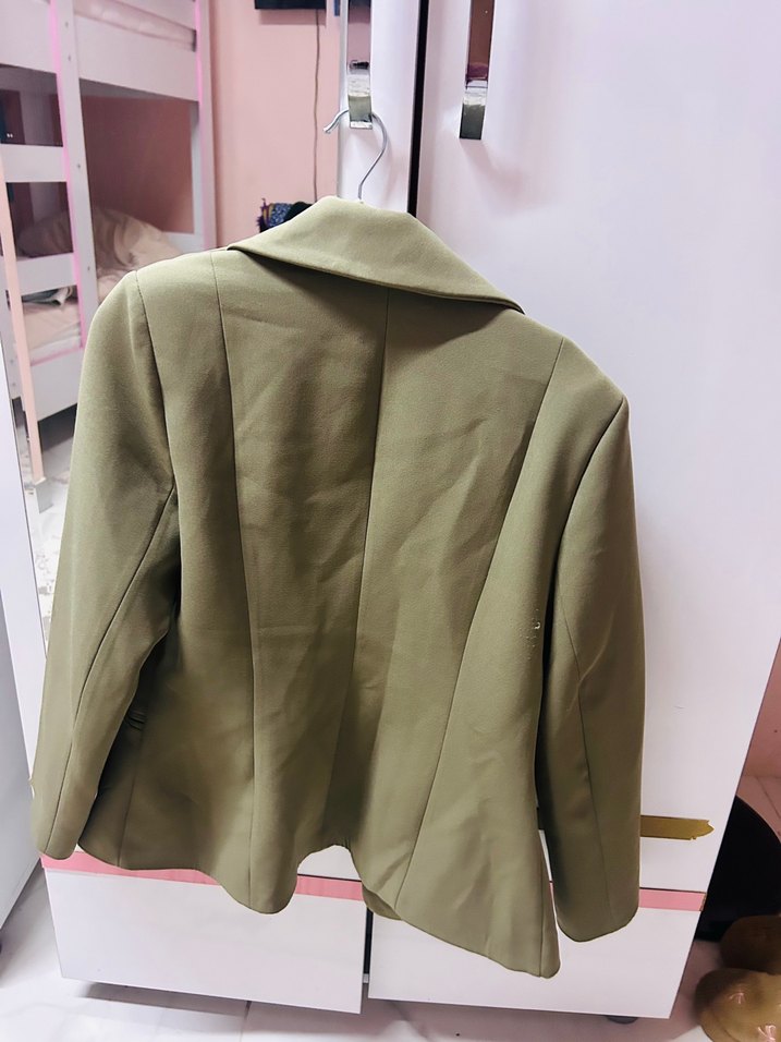 Haki Yeşil Minimalist Blazer Ceket — görsel 3/4