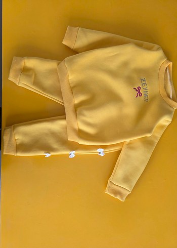 Sarı Nakışlı Bebek Kız Takımı - Görsel 3