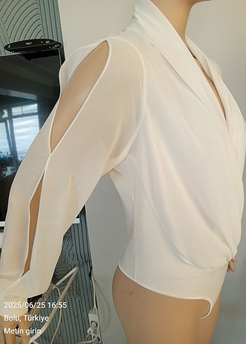 İPEKYOL V Yaka Beyaz Drapeli Kadın Bluz - Görsel 5