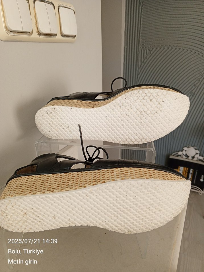 #İLVİ Kadın Siyah Dolgu Topuklu Bağcıklı GERÇEK DERİ Sandalet - Görsel 4