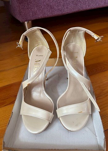 Bej Stiletto Topuklu Kadın Abiye Ayakkabı - Görsel 3