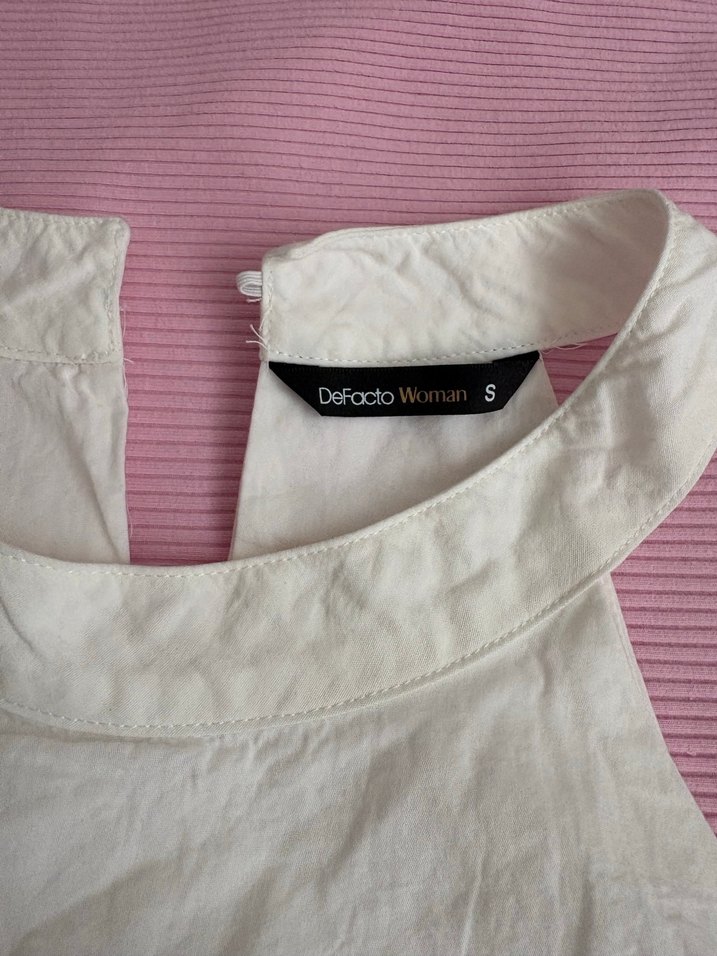 Fırfırlı Nakışlı Beyaz Bluz - Görsel 2