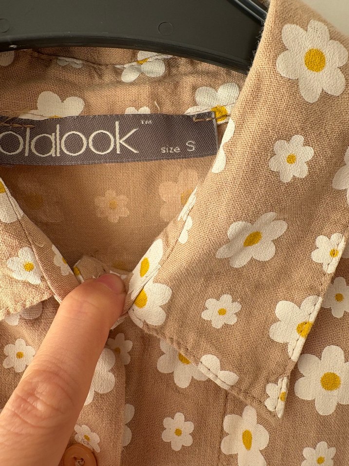 Bej Çiçek Desenli Düğmeli Keten Gömlek - Görsel 4