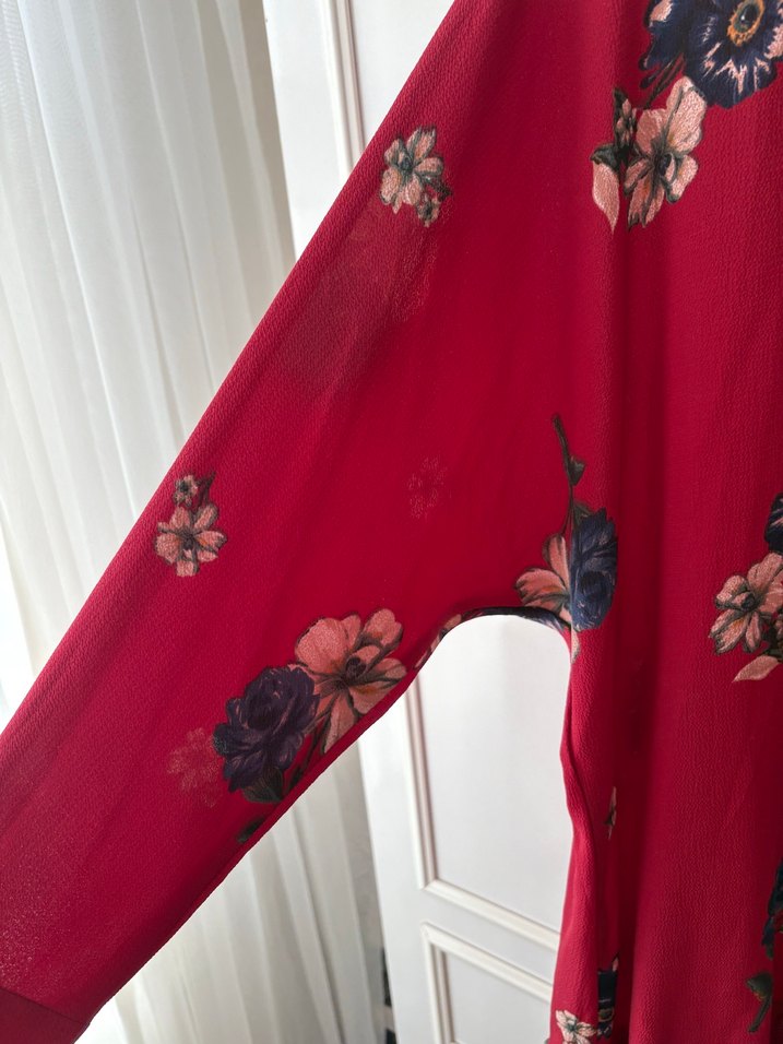 Çiçek Desenli Kırmızı Kadın Gömlek - Görsel 4