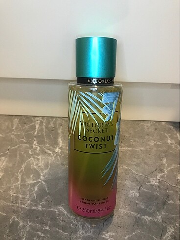 VİCTORİA?S SECRET COCONUT TWİST SPRAY