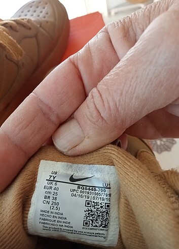 38 Beden Nike bot