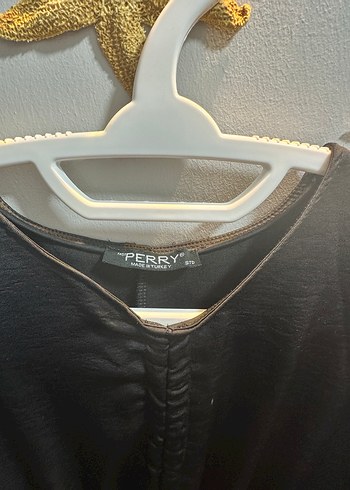 Uzun Siyah Keten Pilili V Yaka Elbise - Görsel 2