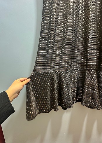 Kahverengi V Yaka Kolsuz Uzun Elbise - Görsel 3