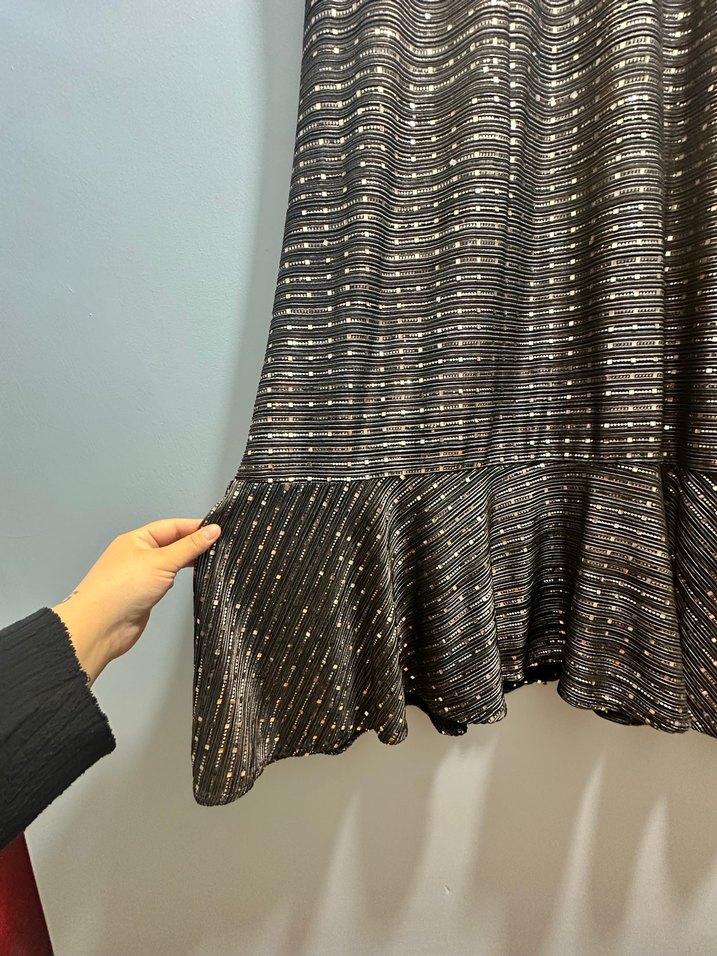 Kahverengi V Yaka Kolsuz Uzun Elbise - Görsel 3