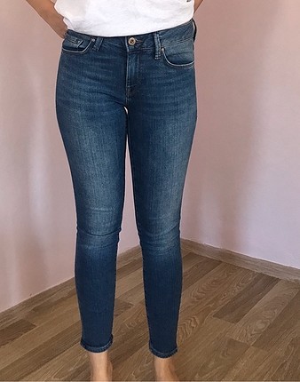 36 Beden lacivert Renk Eski sezon jean 