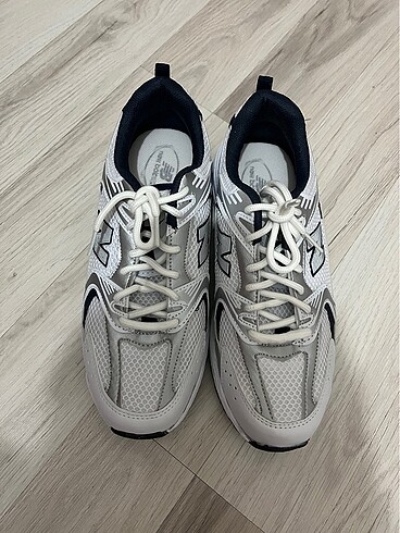 New Balance 530