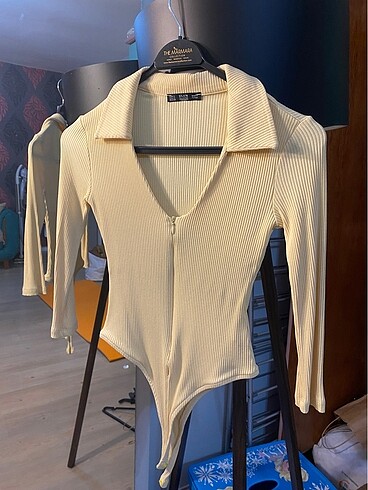 Dilvin sarı polo yaka çıtçıtlı bluz