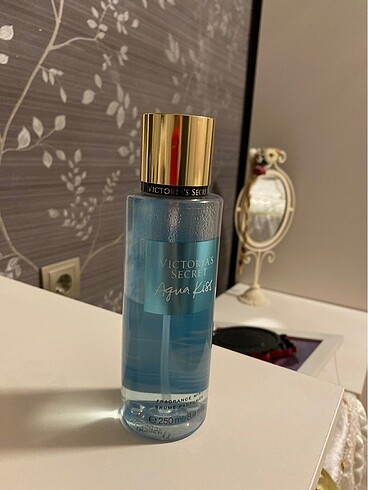 Aqua Kiss Victoria's Secret