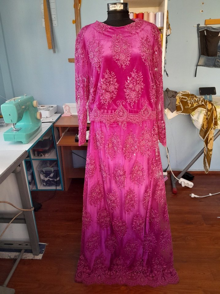 kına gecesi kıyafeti hint tarzında tasarlandi - Görsel 2