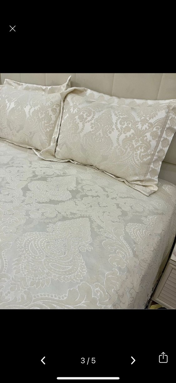 Beyaz İşlemeli Yatak Örtüsü - Görsel 3