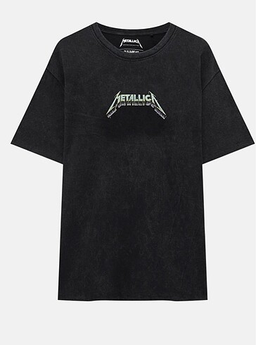 Pull and Bear Metallica tshirt