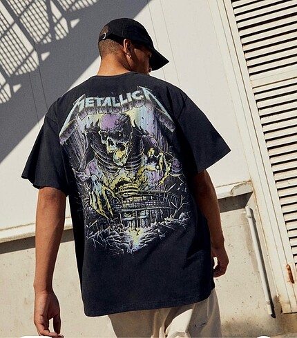 s Beden Metallica tshirt