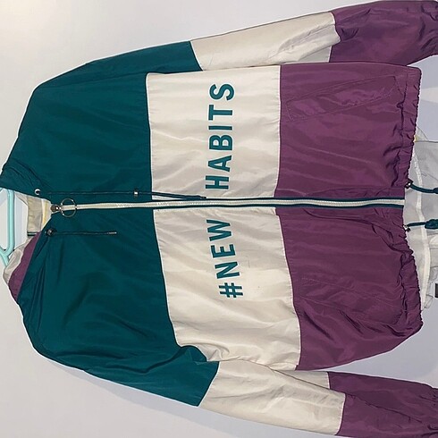 bershka yağmurluk