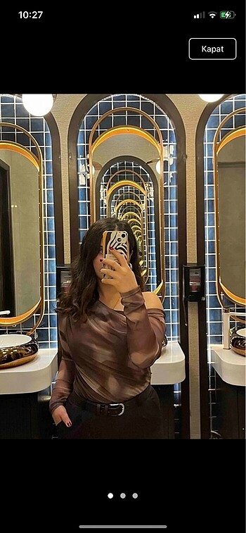 Omzu açık şık bluz
