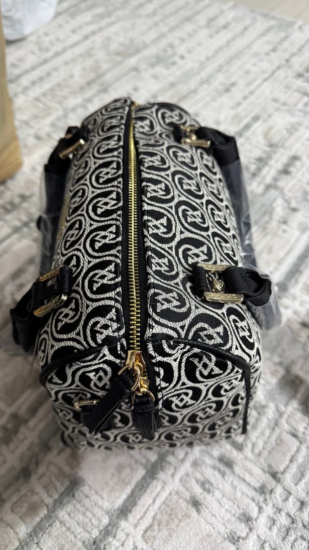 Kemer Detaylı Siyah Desenli Kadın Çanta - Görsel 2