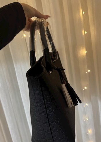 Deri Püsküllü Siyah Kadın Çanta - Görsel 4