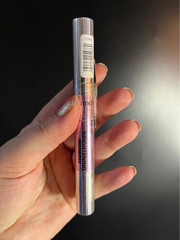 Beden Catrice aydınlatıcı concealer