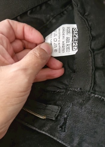 xs Beden Siyah Kemerli Gevşek Kesim Mini Kot Şort