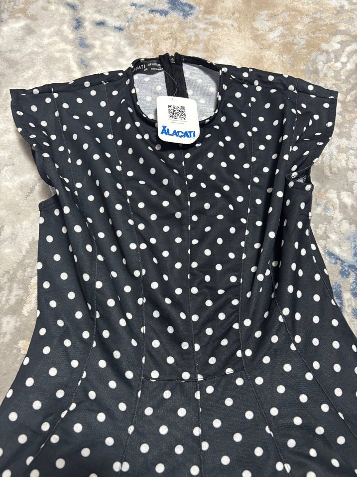 Puantiye Desenli Siyah Uzun Elbise - Görsel 2