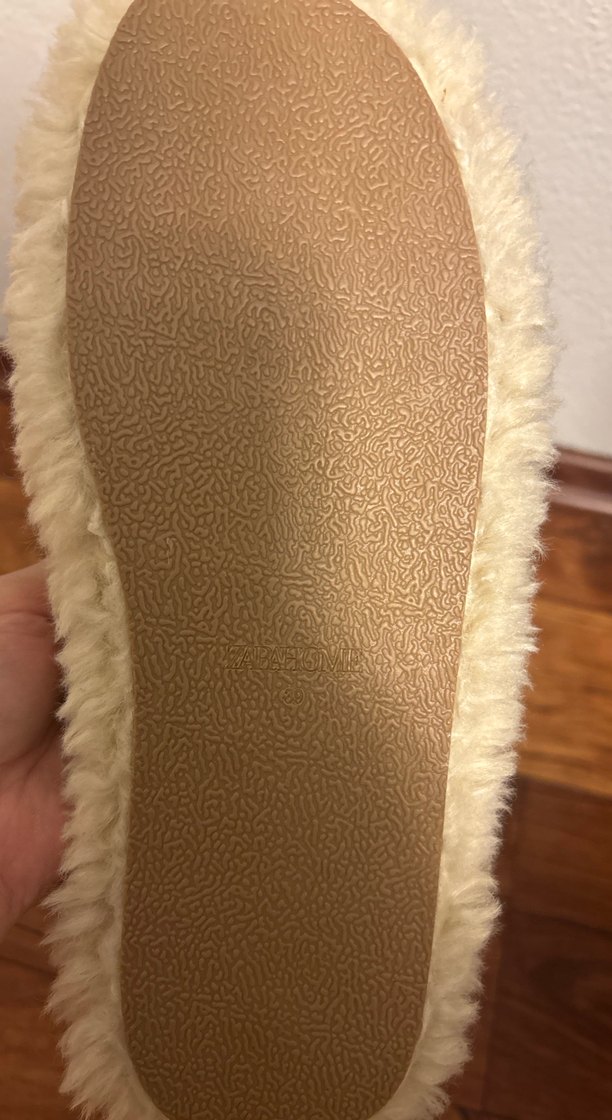 Kadın Beyaz Peluş Dolgulu Terlik - Görsel 3