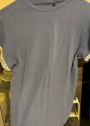 Kız Çocuk Mavi Dantelli Tişört - Görsel 4