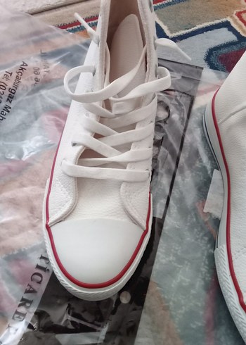 Beyaz Bağcıklı Kadın Converse Spor Ayakkabı - Görsel 9