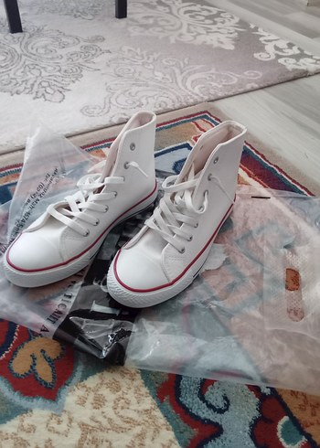 Beyaz Bağcıklı Kadın Converse Spor Ayakkabı - Görsel 11