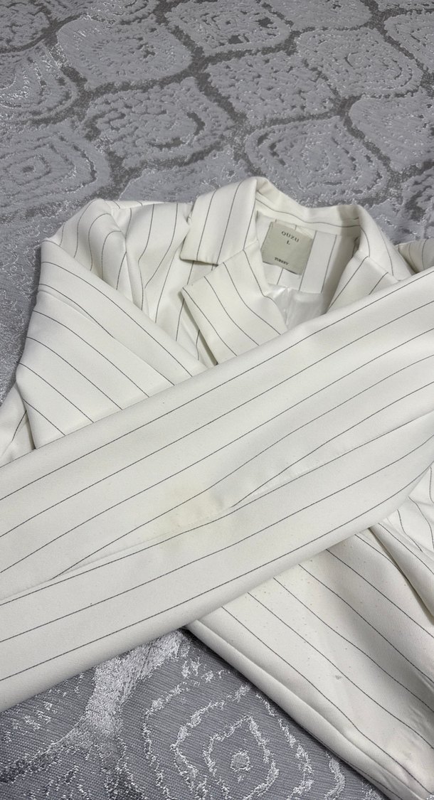 Düğmeli Kısa Kollu Beyaz Çizgili Blazer - Görsel 5